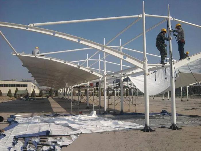 膜結構充電樁建筑翻新的流程是什么
